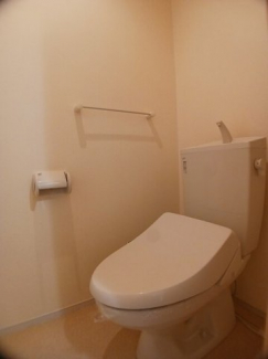 シンプルで使いやすいトイレです