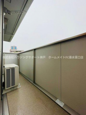 【バルコニー】