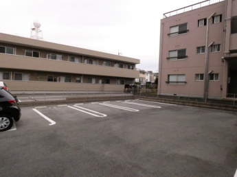 【駐車場】