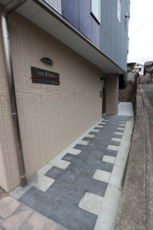【エントランス】