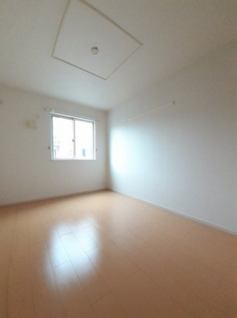 内装は落ち着いています