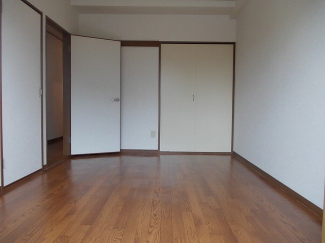 明るい室内です