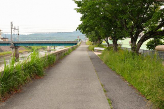 武庫川沿いを直進