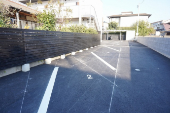 【駐車場】