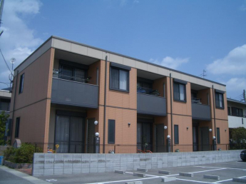 落ち着いた雰囲気の外観です