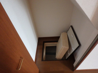 床下収納です