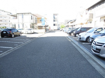 【駐車場】