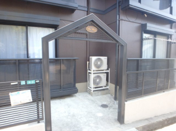 毎日通るエントランスはこのようになっています