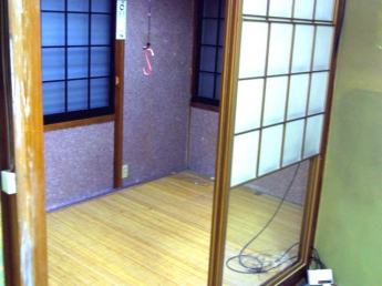 城が山１丁目梅本貸家　手前の画像