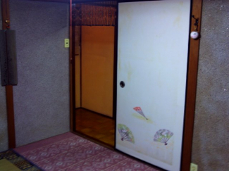 城が山１丁目梅本貸家　手前の画像