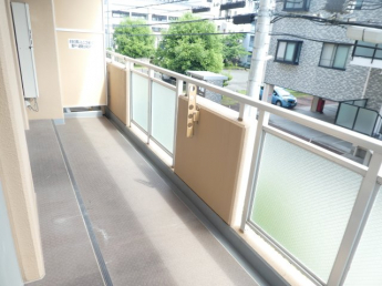 【バルコニー】
