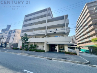 鉄筋コンクリート造9階建て