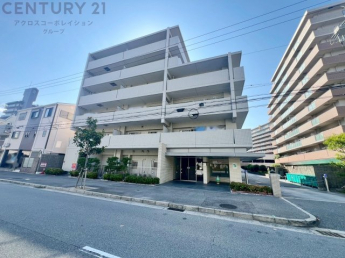 鉄筋コンクリート造9階建て