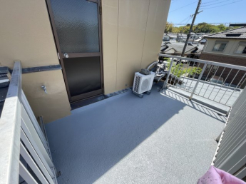 【バルコニー】