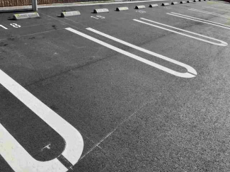 駐車場があるので、車を買う予定の方も安心です
