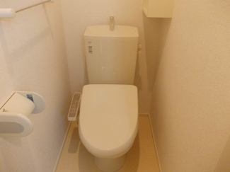 清潔感のあるトイレです