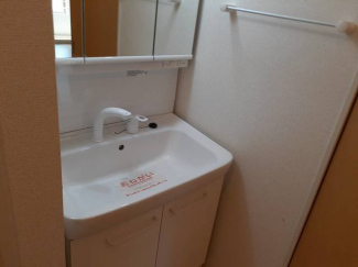 コンパクトで使いやすい洗面所