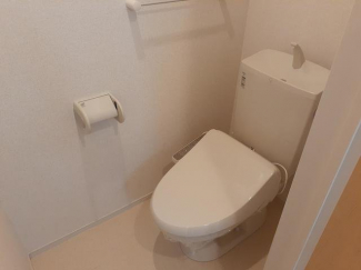 清潔感のあるトイレです