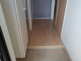 落ち着いた玄関です