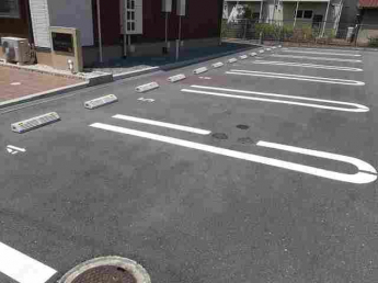 駐車場があるので、車を買う予定の方も安心です