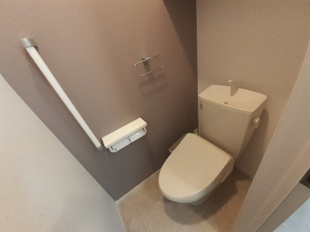 コンパクトで使いやすいトイレです