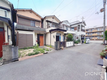 【前面道路含む現地写真】