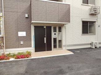 【エントランス】