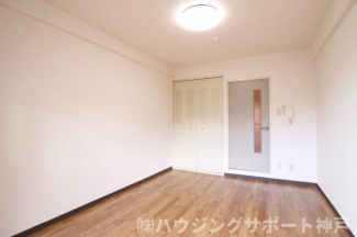 【寝室】