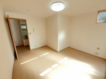 内装は落ち着いています