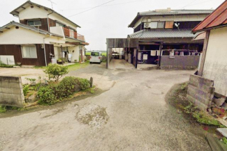 南側前面道路
