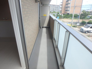 お洗濯にも便利なバルコニー付き