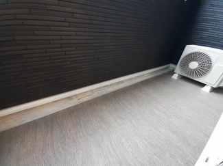 【バルコニー】