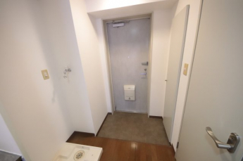 毎日通る玄関はこちらです
