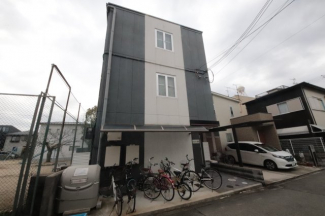 落ち着いた雰囲気の外観です