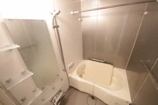 日々の疲れを癒すお風呂付です