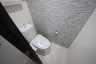 コンパクトで使いやすいトイレです
