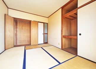 和室の収納は押入とクローゼットタイプの二箇所です