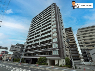 最上階のため眺望良好♪
2021年建築の築浅マンション
リビングは23帖と広々とした空間♪