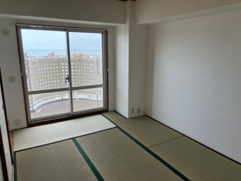 ゆったりとくつろげる和室です