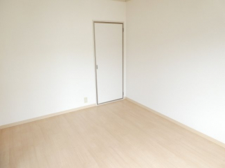 【寝室】