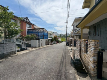 【前面道路含む現地写真】