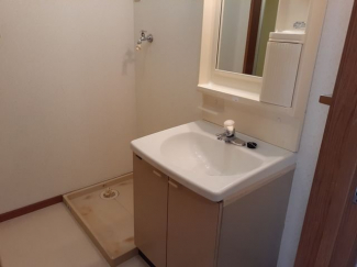 コンパクトで使いやすい洗面所