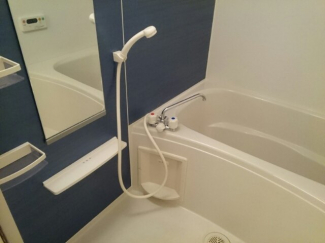コンパクトで使いやすいお風呂です