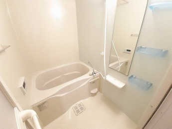 ゆったり過ごせるお風呂です