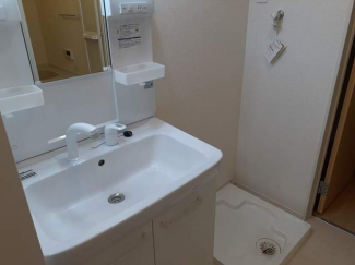 コンパクトで使いやすい洗面所