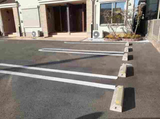 駐車場があるので、車を買う予定の方も安心です