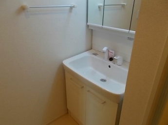 コンパクトで使いやすい洗面所