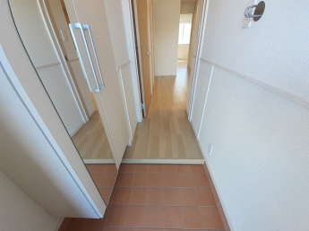 明るい玄関です
