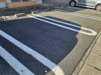 駐車場があるので、車を買う予定の方も安心です