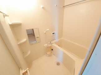 コンパクトで使いやすいお風呂です
